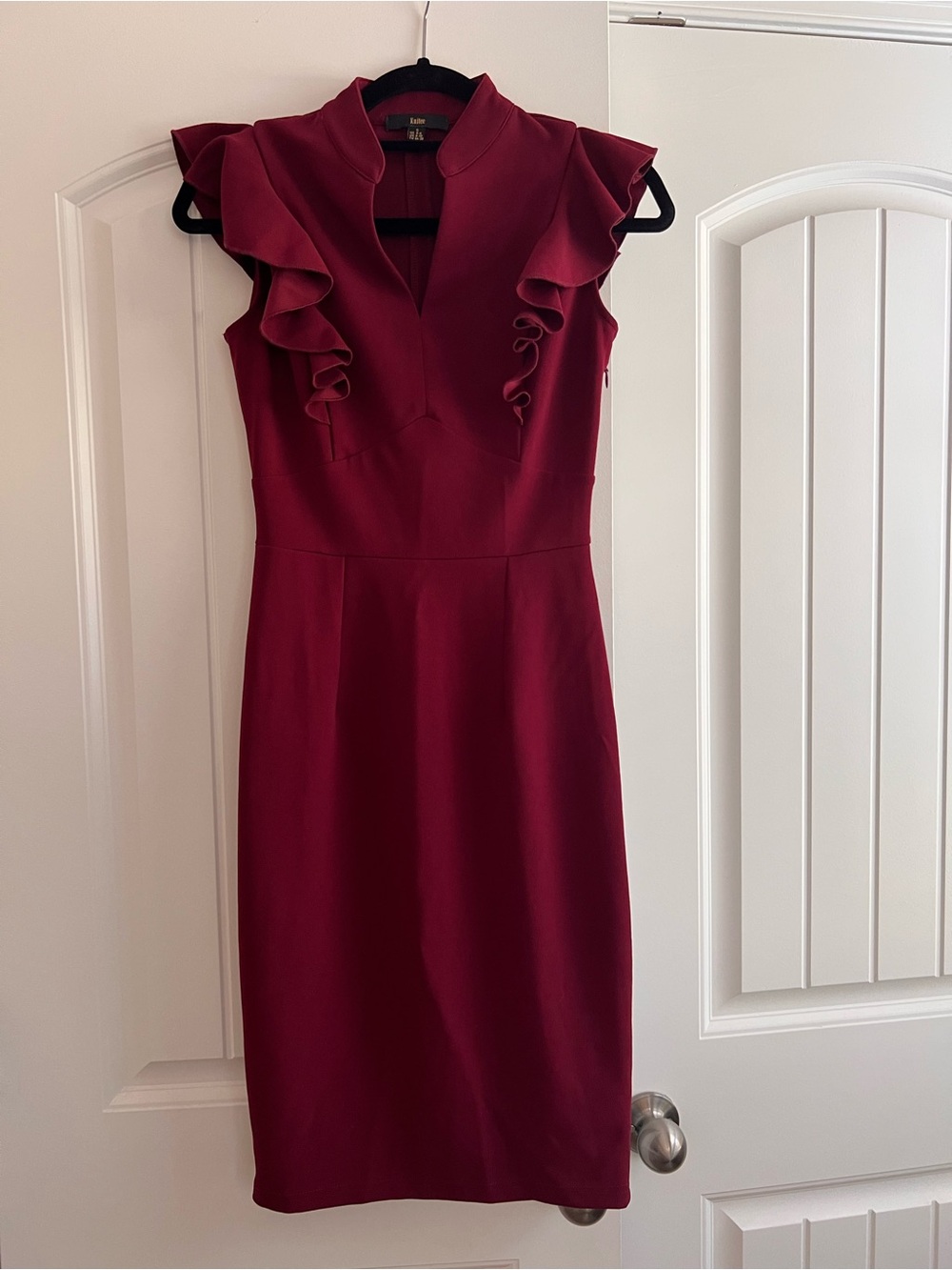 Knitee Burgundy Ruffle Sleeve V-Neck Bodycon Cocktail Sheath Dress Size Small
